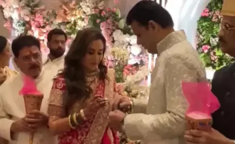 ActressTejaswini Lonari Gets Engagement  with Shiv Sena Leader Samadhan Sarvankar