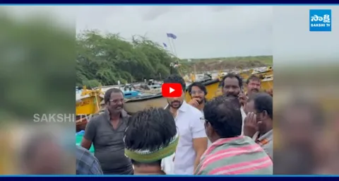 Perni Kittu Distribute Groceries to Montha Victims  1