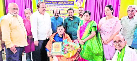 శ్రీనివాసరావుకు నబారా స్మారక పురస్కారం