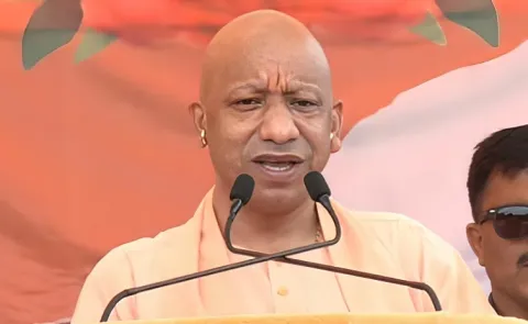 Up Cm Yogi Adityanath Allegations On Lalu Prasad Yadav