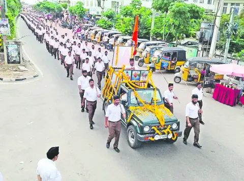 గజ్వేల్లో ఆర్ఎస్ఎస్ కవాతు