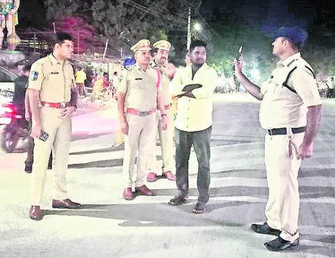 మద్యం తాగి వాహనాలు నడపొద్దు