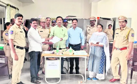 వ్యాపారులను ఆకర్షించేదెలా?