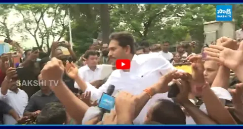 YS Jagan Interaction With Vizag Steel Plant Employees