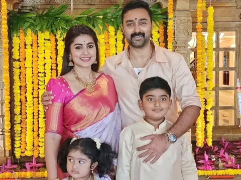 Sneha Prasanna celebrate 13th wedding Anniversary Photos