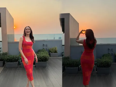 Pragya Jaiswal Shares Adorable Pictures With Sunset Pose1