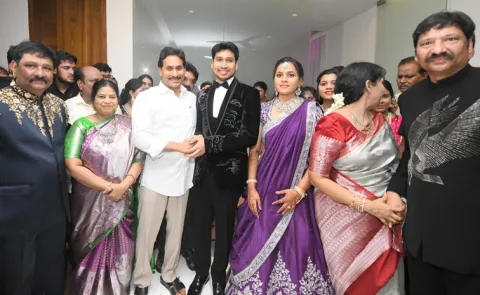 YS Jagan Attends Jogi Ramesh Son Wedding Reception Photos9