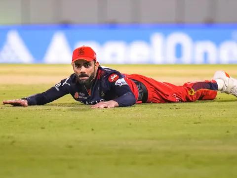 Royal Challengers Bengaluru And Punjab Kings IPL Qualifier 1 Match Photos8