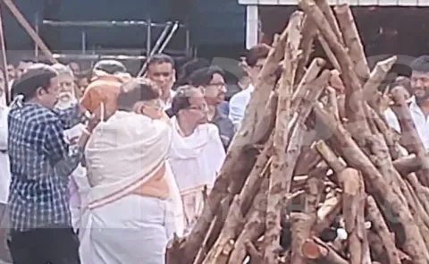 Allu Aravind Mother Kanakaratnam Funeral Photos