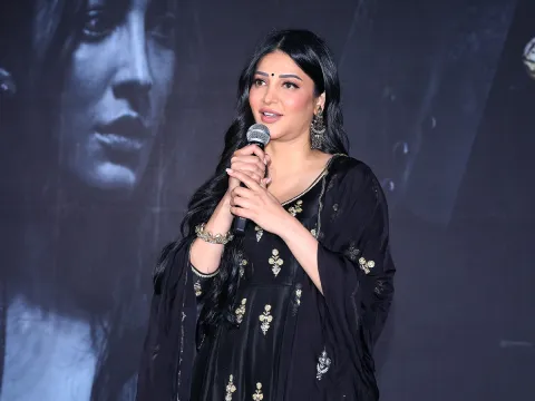 Shruti Haasan in Coolie Pre Release Event Photos