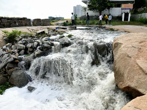 Moosapet Maisamma Lake is dangerous photos