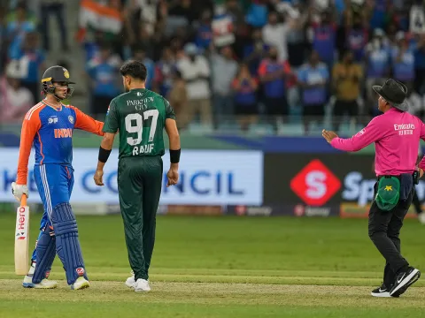 Asia Cup 2025 :  India and Pakistan at Dubai International Cricket Stadium