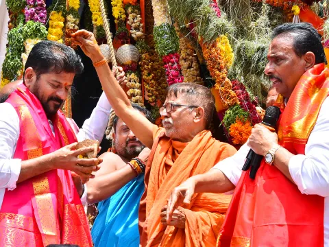 CM Revanth Reddy Pooja At Khairatabad Ganesh Photos