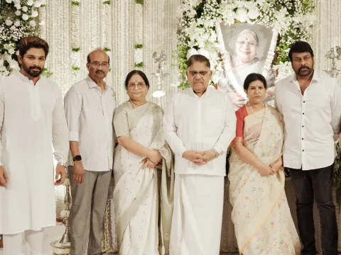 Chiru, Ram Charan and others attends to allu kanakaratnamma peddakarma(photos)