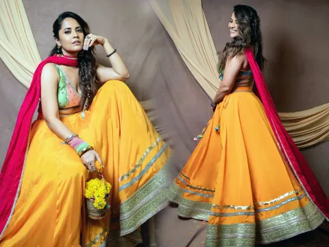 Tollywood Actress Anasuya Dasara Celebrations