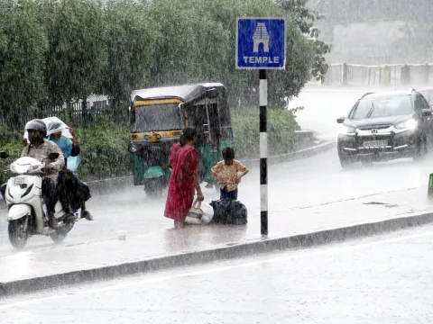 Heavy Rain in Vijayawada Photos