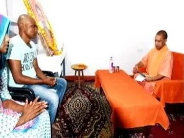 luxuries for CM Yogi at Martyr's House, Withdrawn After he Left