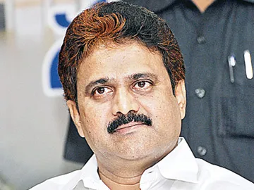 కోర్టులో లొంగిపోయిన మోపిదేవి - Sakshi