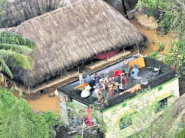 కోలుకుంటున్న ఒడిశా