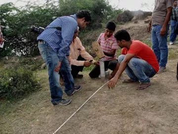 'బంగారు' కొండ కోసం తవ్వకాలు ప్రారంభం