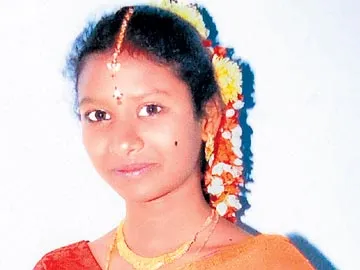 బాలికపై గ్యాంగ్రేప్, హత్య - Sakshi