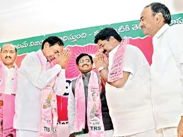 గులాబీ తోటలోకి సింధే - Sakshi