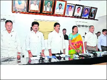 వాడీవేడిగా జెడ్పీ సమావేశం