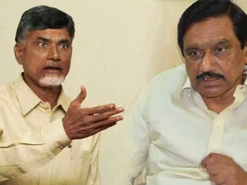 సీఎం.. డిప్యూటీ డిష్యుం డిష్యుం - Sakshi