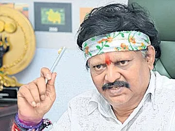 ‘చింతచెట్టు’తో భయపెడతా!