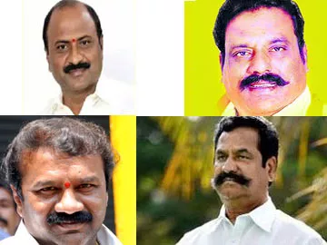 బస్సు ఎక్కకుండా జారుకున్నారు! - Sakshi