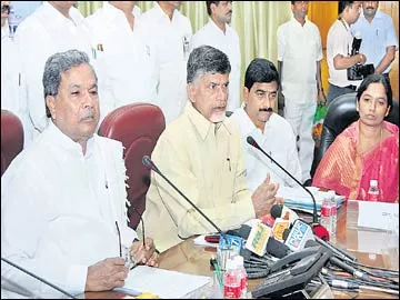 తుంగభద్ర కాల్వ డిజైన్ మారదు - Sakshi