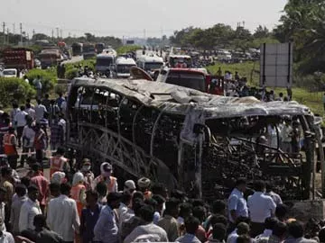 వెళ్లొస్తాం.. అమ్మానాన్నల చివరి మాటలు - Sakshi