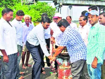 వంశ‘ధార’పారింది - Sakshi