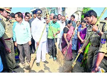 ఉద్యమ స్ఫూర్తితో స్వచ్ఛ భారత్