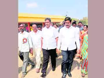 టాప్ సీక్రెట్! - Sakshi