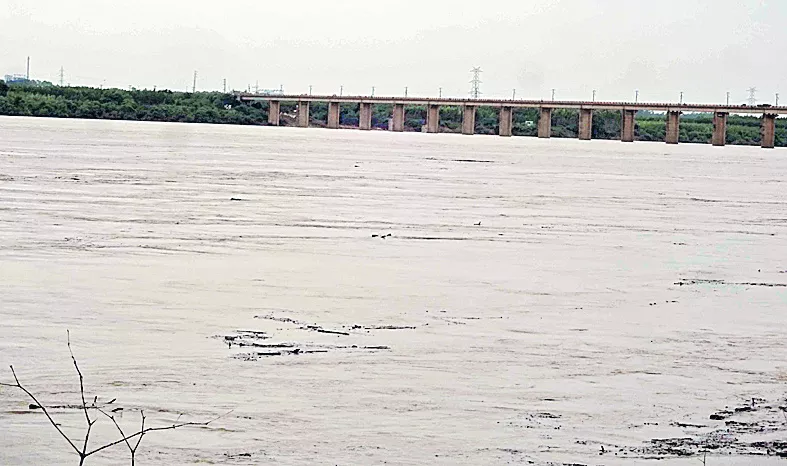 Another reservoir on Godavari