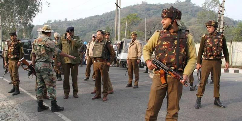 Security forces thwart Uri-like attack plan, kill three militants