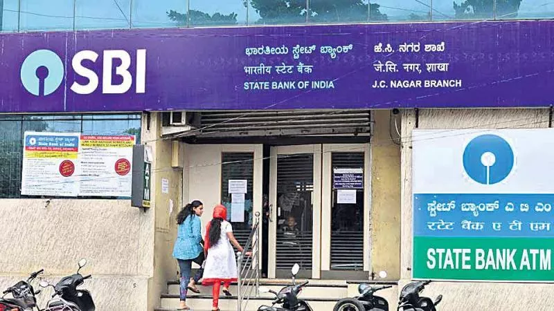 SBI revises service charges on maintaining monthly average balance