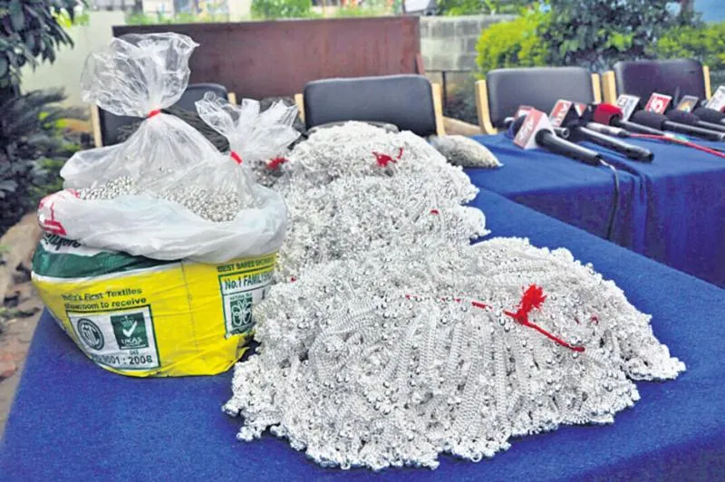 67 kg silver jewelry seized