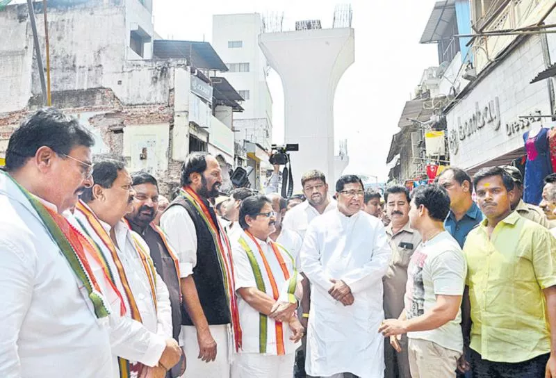 Hyderabad Metro Rail project is the result of the Congress effort says congress leaders - Sakshi