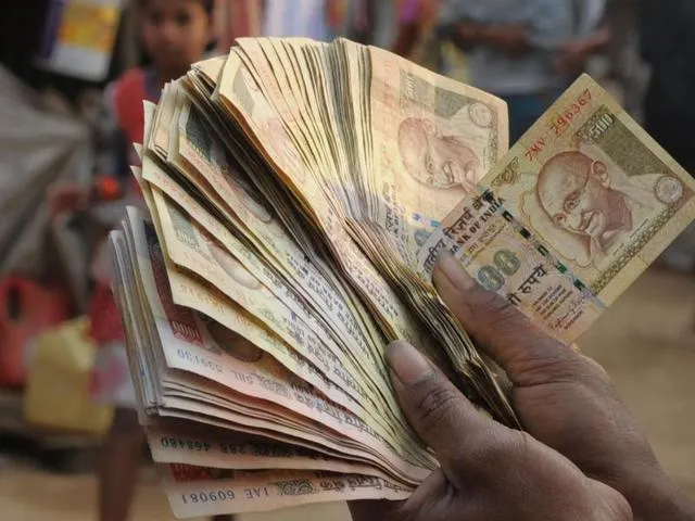 target Rs 3 lakh crore unexplained cash deposits during note ban  - Sakshi