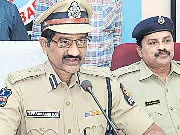 ‘ల్యాప్స్ పాలసీ’ల ఆధారంగా లూటీ