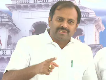 'అసెంబ్లీ నుంచి ప్రభుత్వం పారిపోయింది' - Sakshi