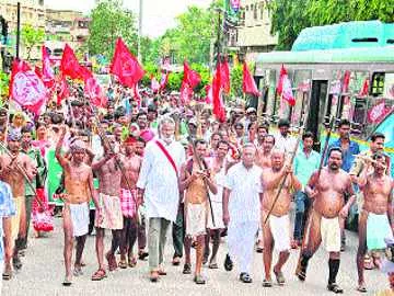 గిరిజన చట్టాలు అమలు చేయాలి