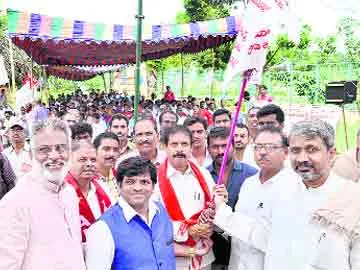 హోదా కోసం  సమర శంఖం - Sakshi