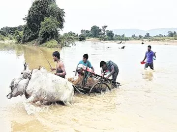 3 రోజుల పాటు భారీ వర్షాలు - Sakshi