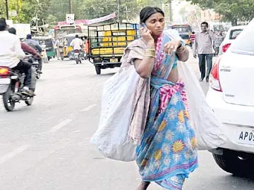 సెల్లు వచ్చే.. పని సులువాయే..