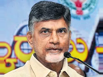 రైతులకు ఏం కావాలన్నా ఆధార్ తప్పనిసరి: సీఎం - Sakshi