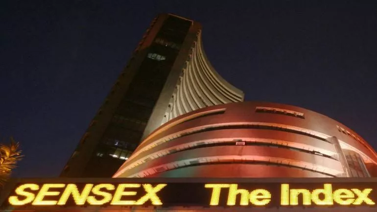 markets  remains  close on oct 2 - Sakshi