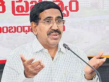 10 నుంచి లాటరీ ద్వారా రైతులకు ప్లాట్లు - Sakshi